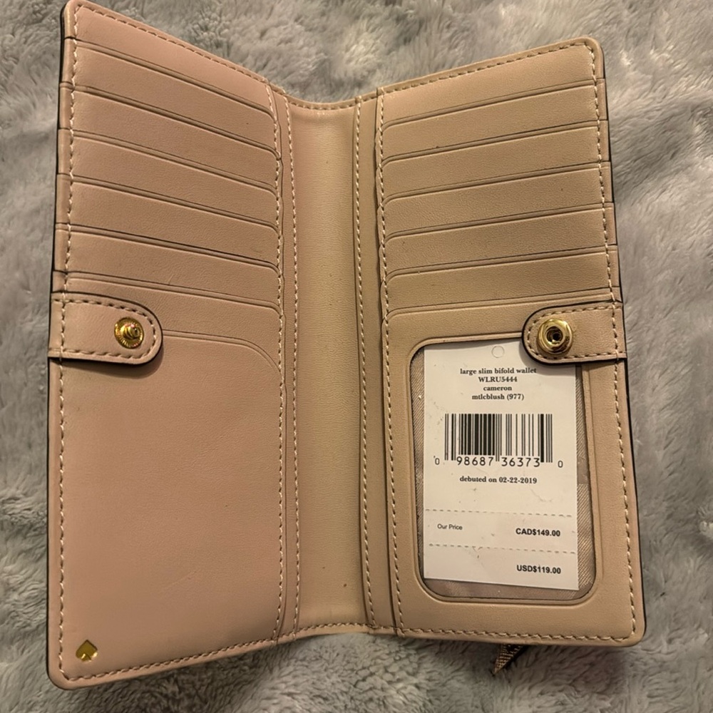 Wallet - Picture 2 of 5